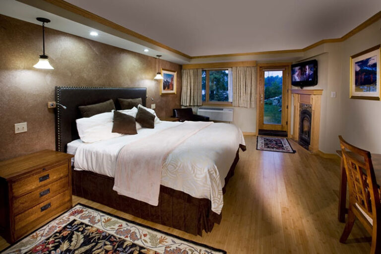 Golde Arrow Resort Haystack room 768x512
