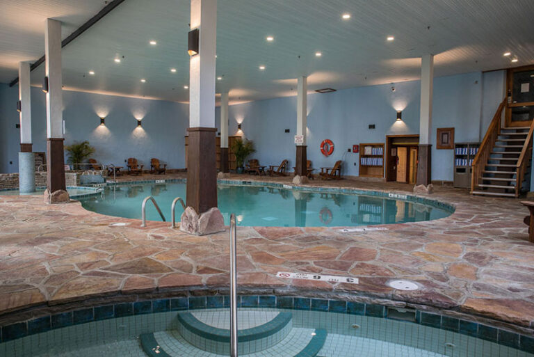 Golde Arrow Resort Indoor Pool 1 768x513