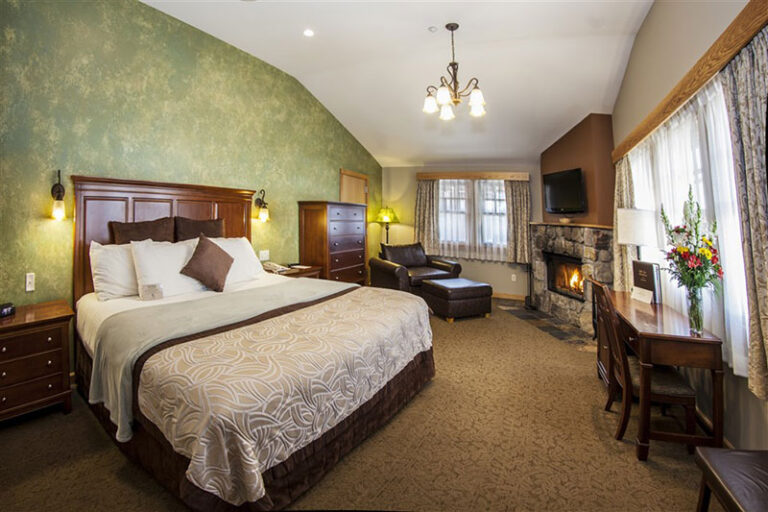 Golde Arrow Resort Wright Peak room 768x512