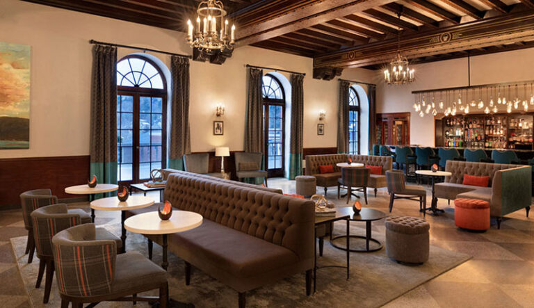 Hotel Saranac dining area next to bar 768x443