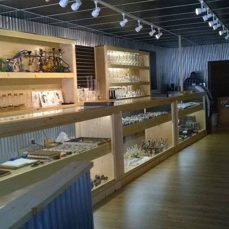 Higher Peaks Glassworks interior 768x768