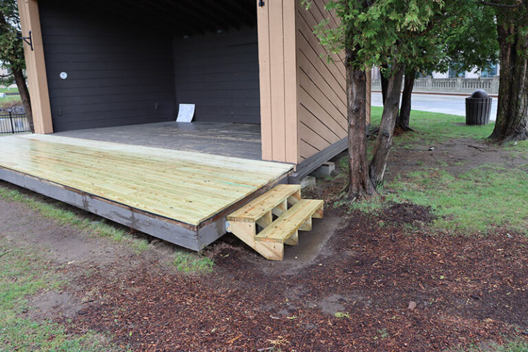 Riverside Park 5 768x512