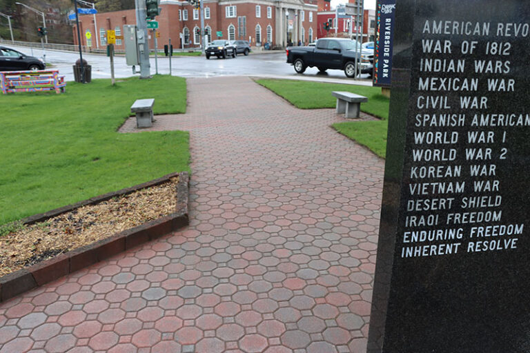 Riverside Park 7 768x512